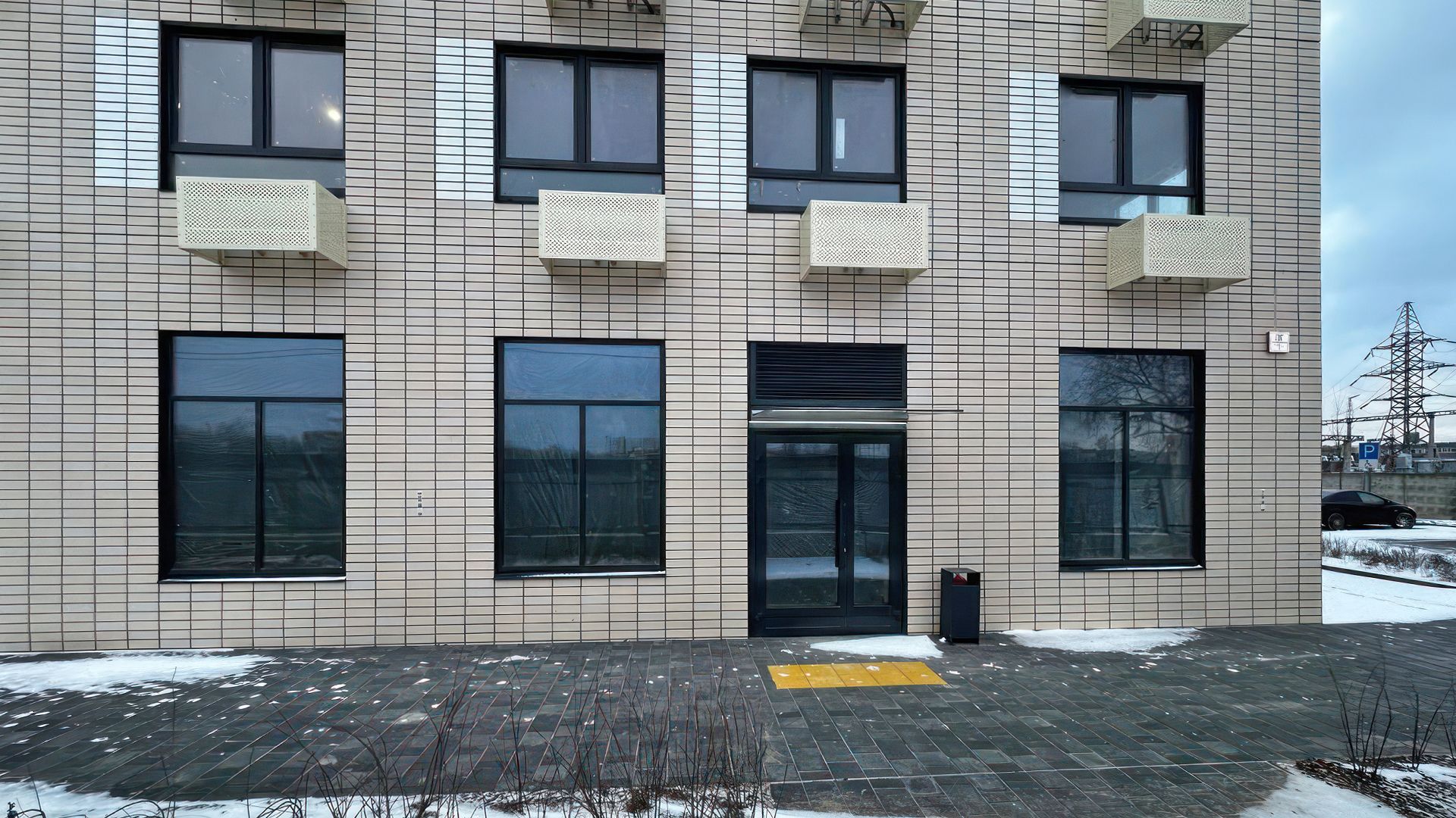 Image 4