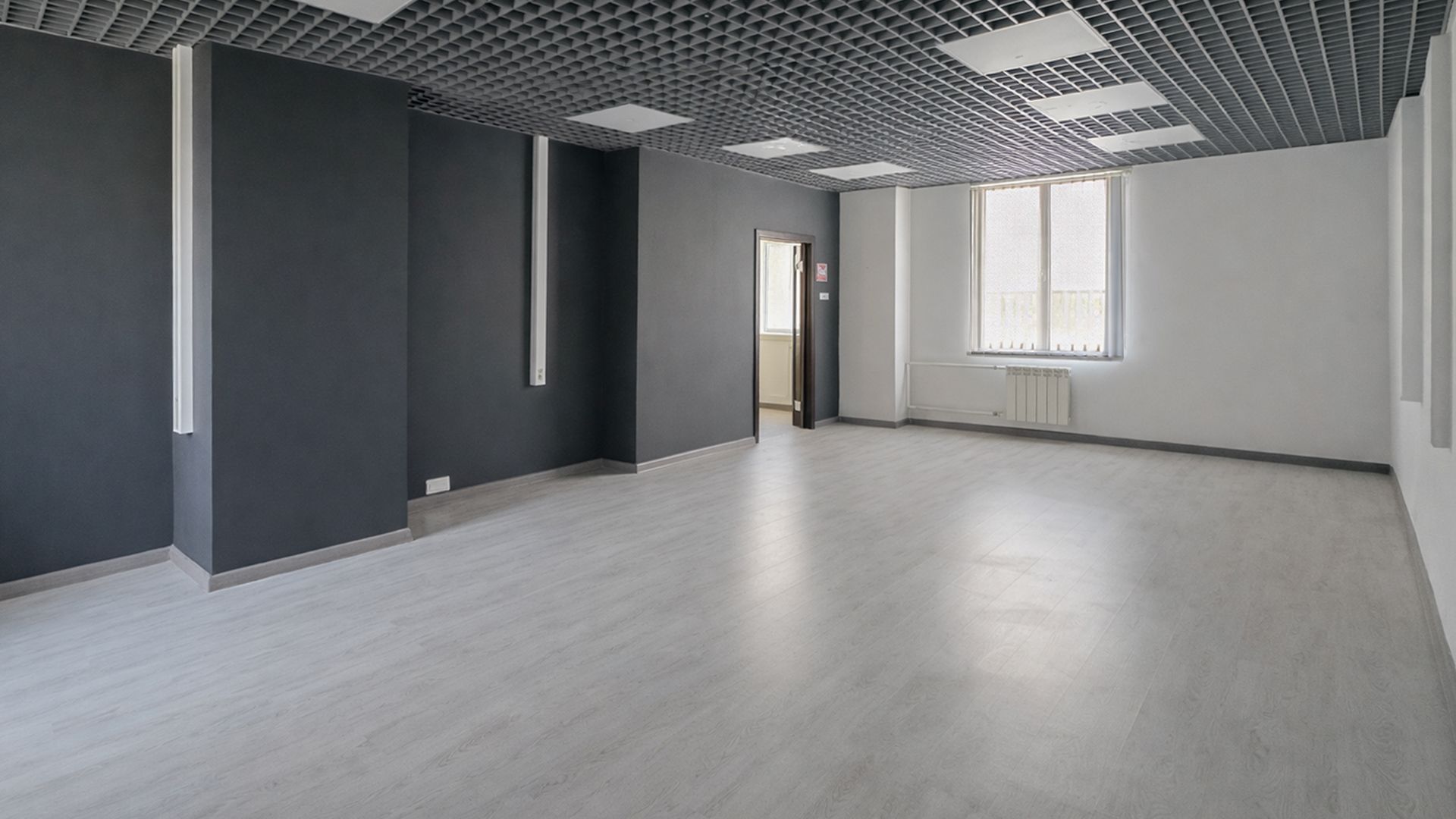 lot-18560