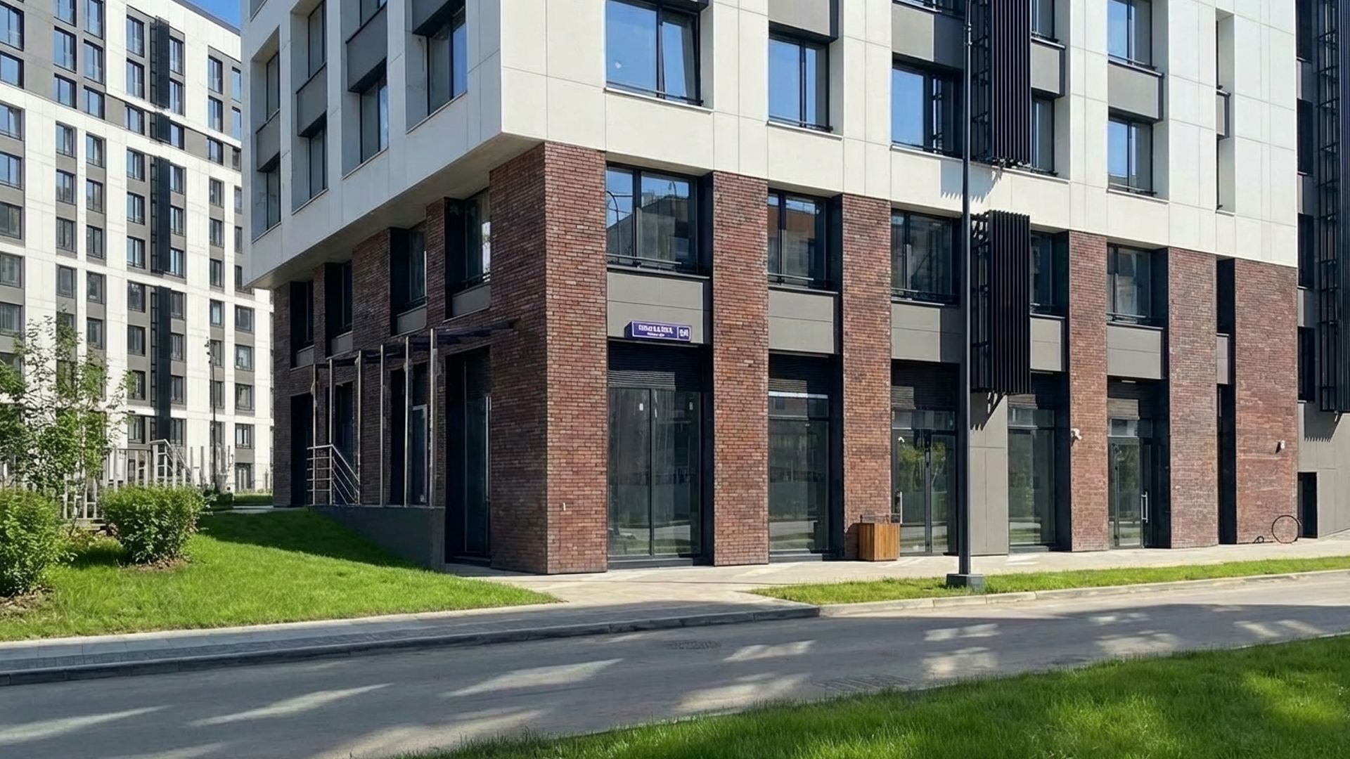 на проспекте Лихачёва, 20